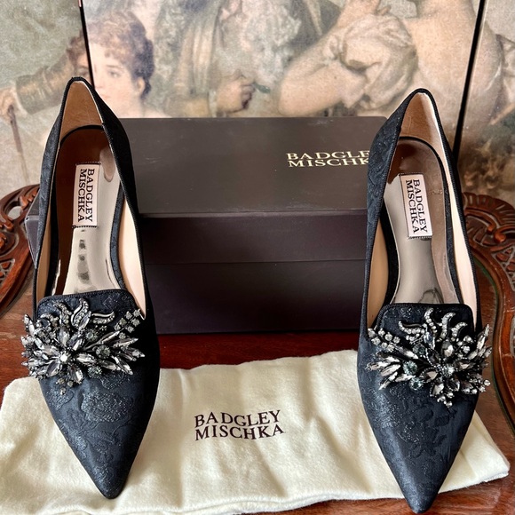 Badgley Mischka Women's Mandy Loafer Flat - New in Box - Size 6 - Picture 7 of 14